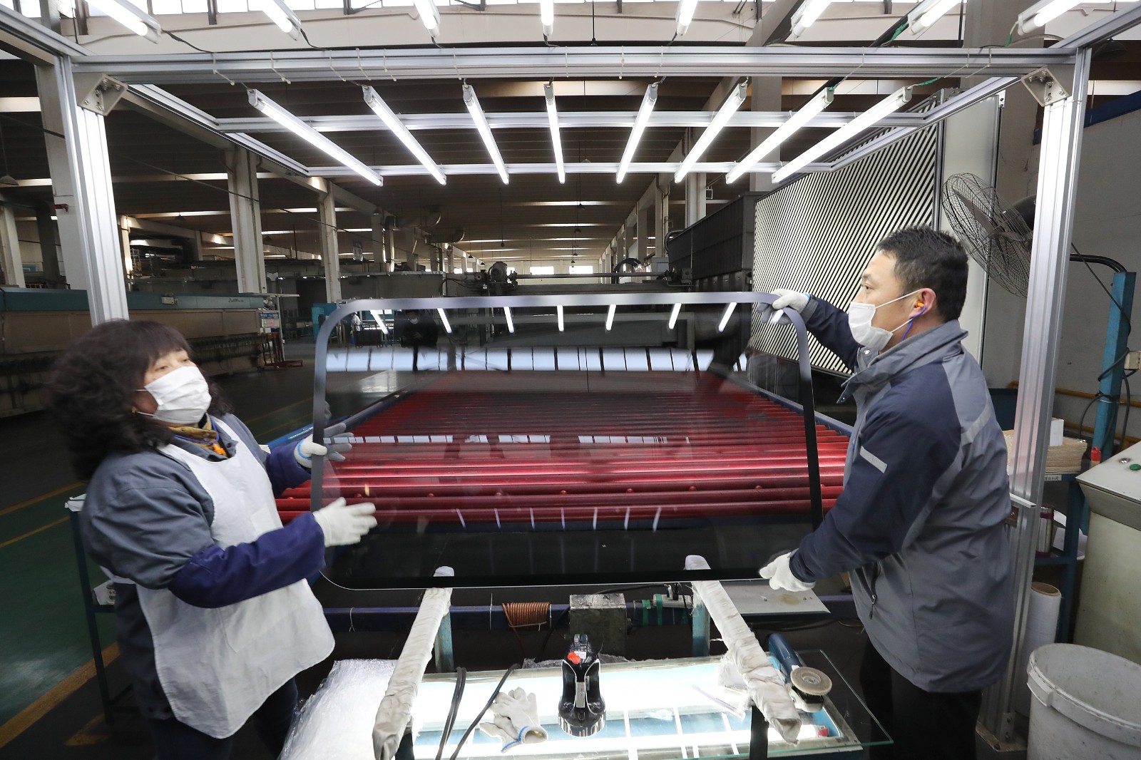 江蘇鐵錨股份捐贈39臺醫(yī)用呼吸機